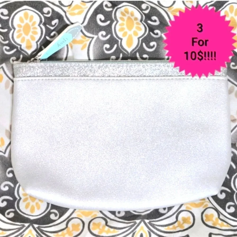 👝3/$10 Ipsy Cosmetic Bags